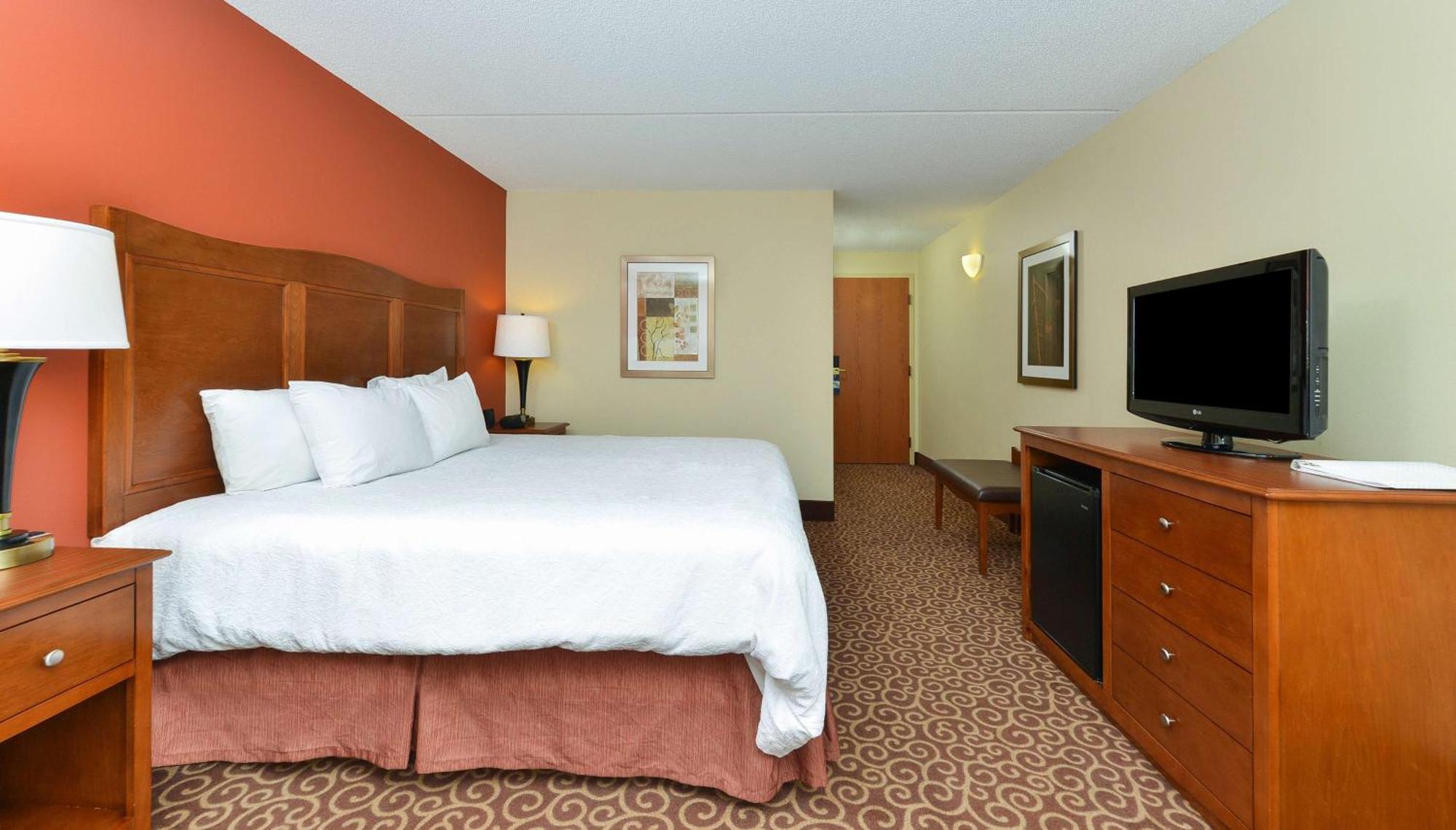 Hampton Inn Chicago-Carol Stream Экстерьер фото