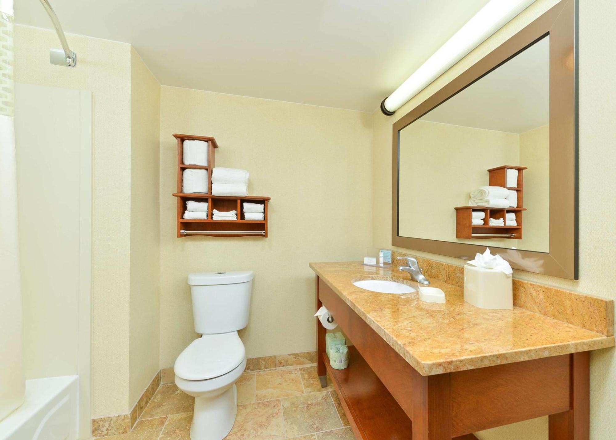Hampton Inn Chicago-Carol Stream Экстерьер фото