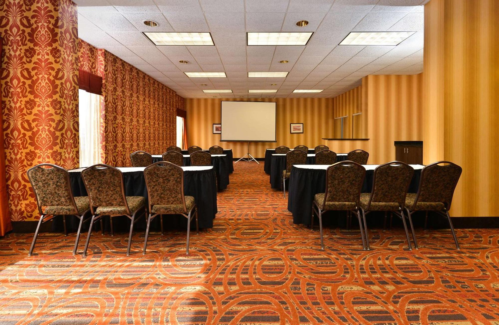 Hampton Inn Chicago-Carol Stream Экстерьер фото