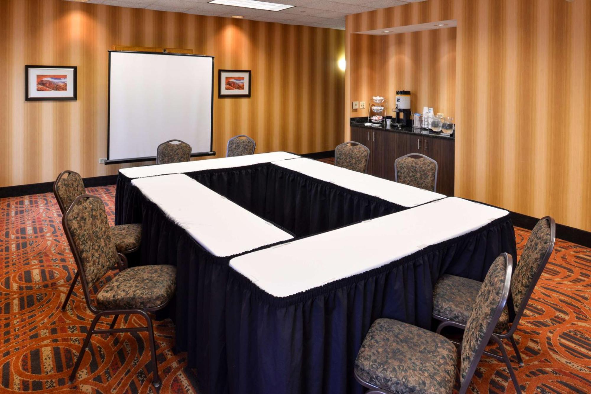 Hampton Inn Chicago-Carol Stream Экстерьер фото