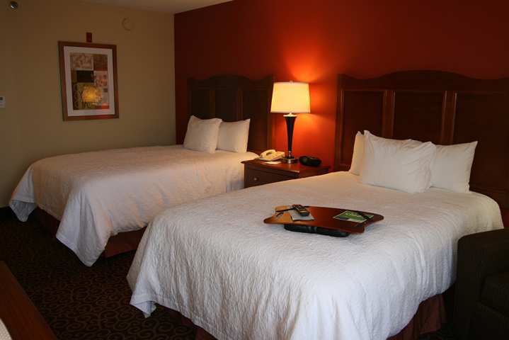 Hampton Inn Chicago-Carol Stream Экстерьер фото